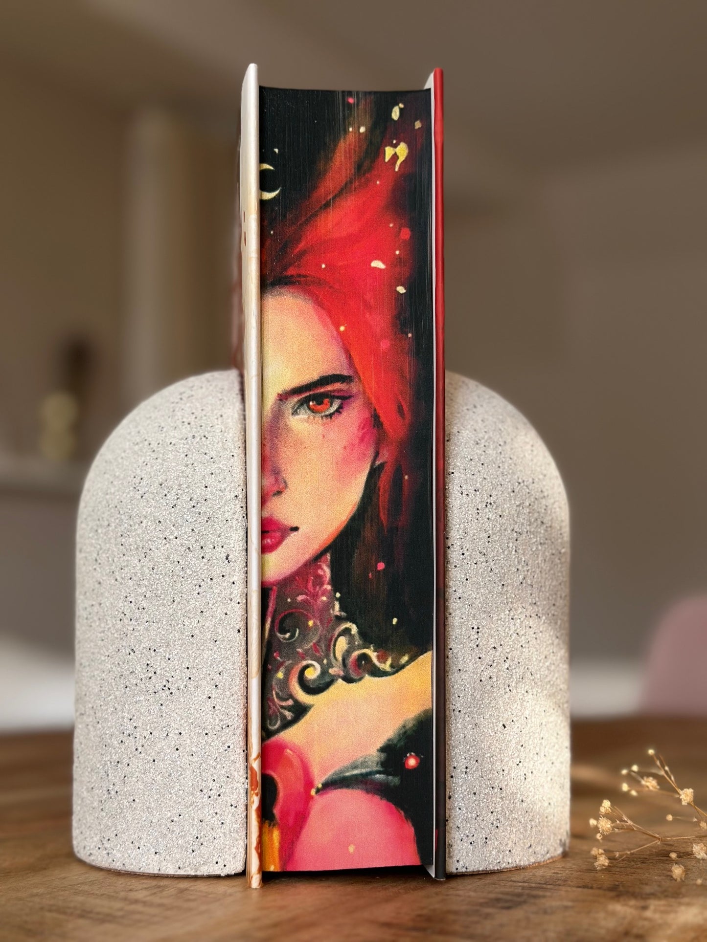 Hanna's Bookpaintings House of Earth and Blood ONLY Crescent City Collaboration Hardback (UK edition)