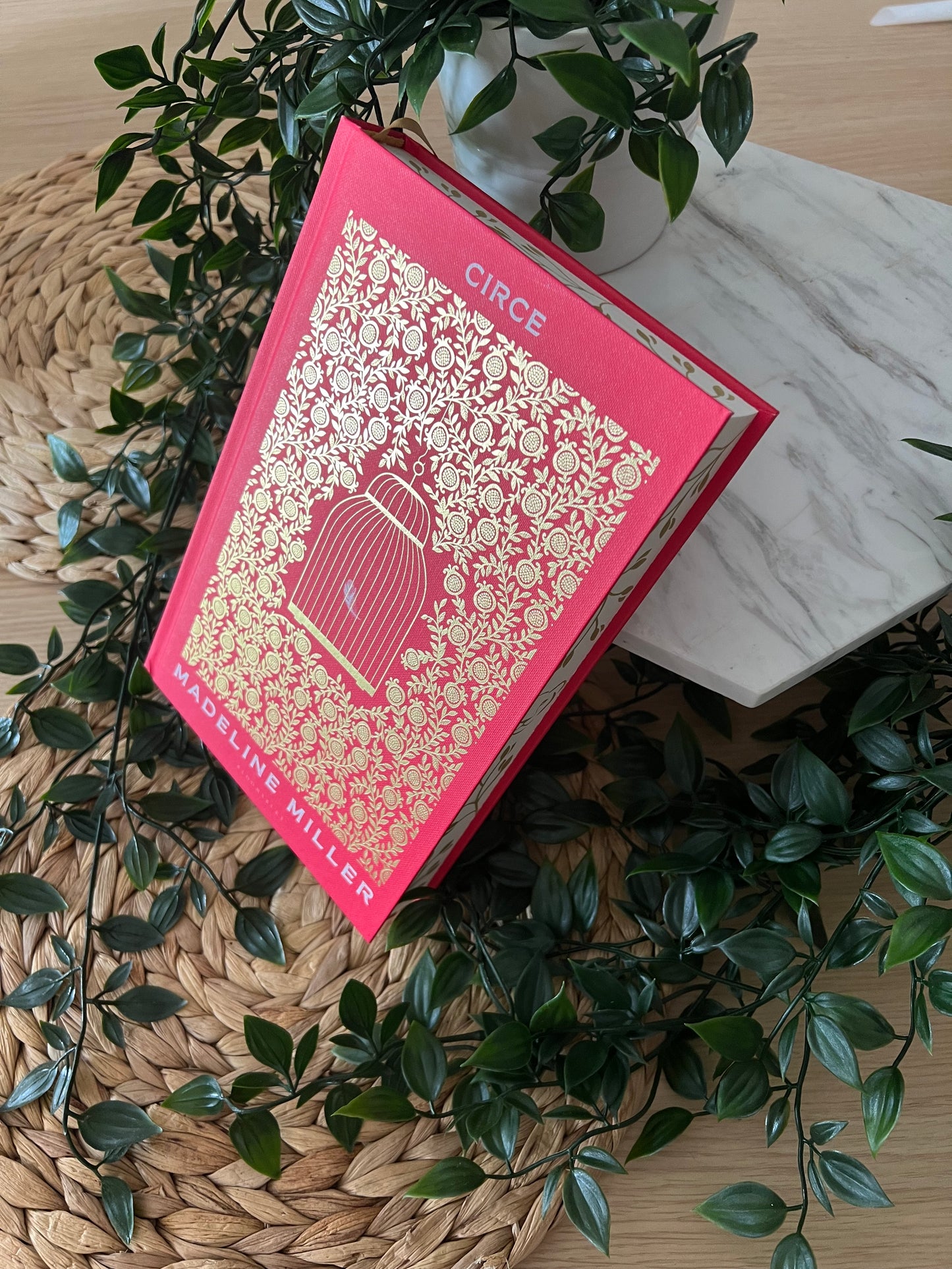 Circe Sprayed Edge Hardback (UK edition)