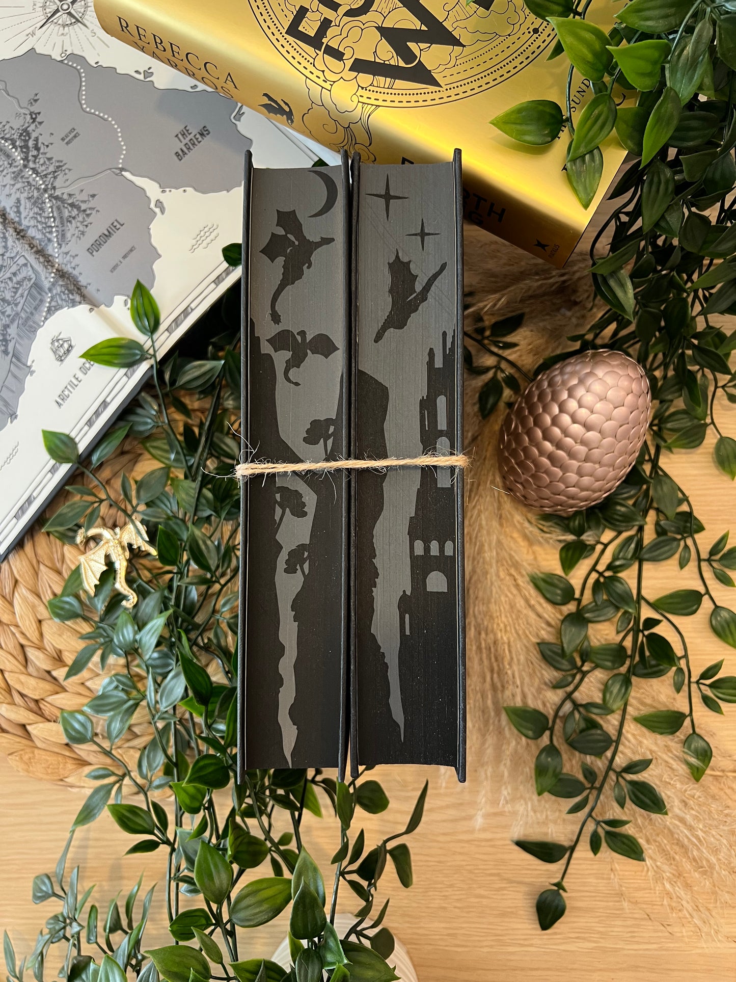 Fourth Wing & Iron Flame Sprayed Edge Hardback BUNDLE DEAL (UK edition)