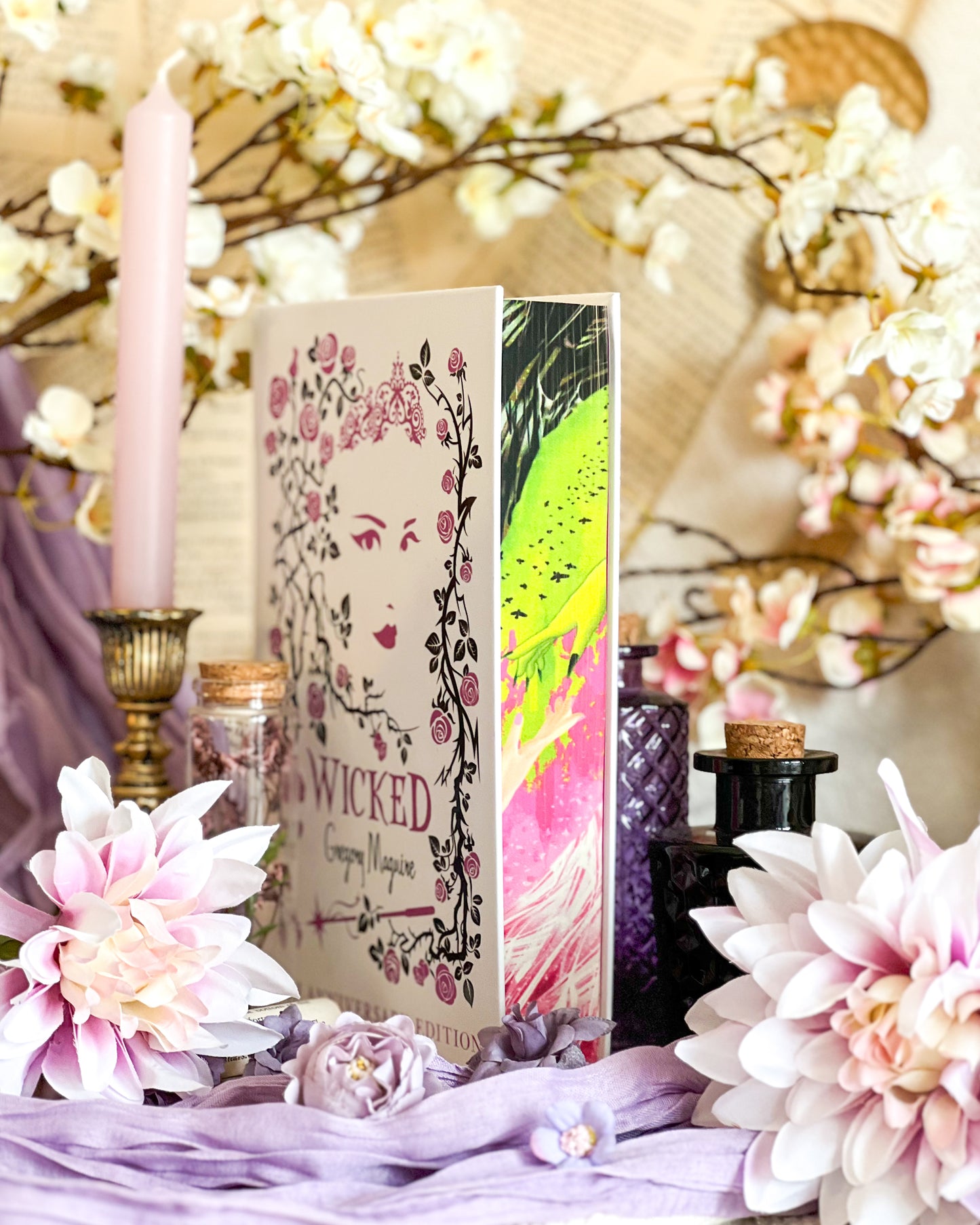 Wicked 30th Anniversary Edition with Alyesasworld Hardback (UK edition)