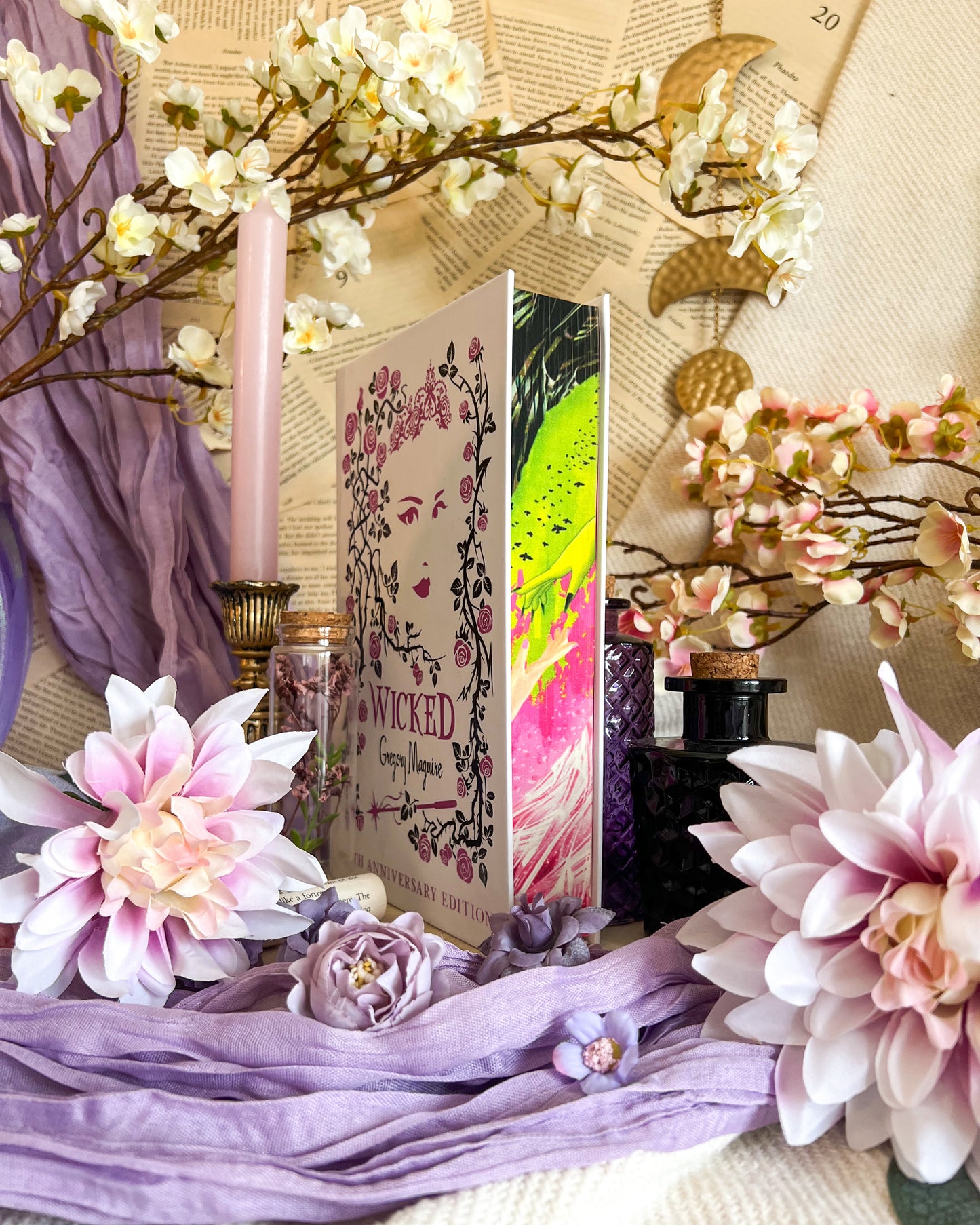 Wicked 30th Anniversary Edition with Alyesasworld Hardback (UK edition)