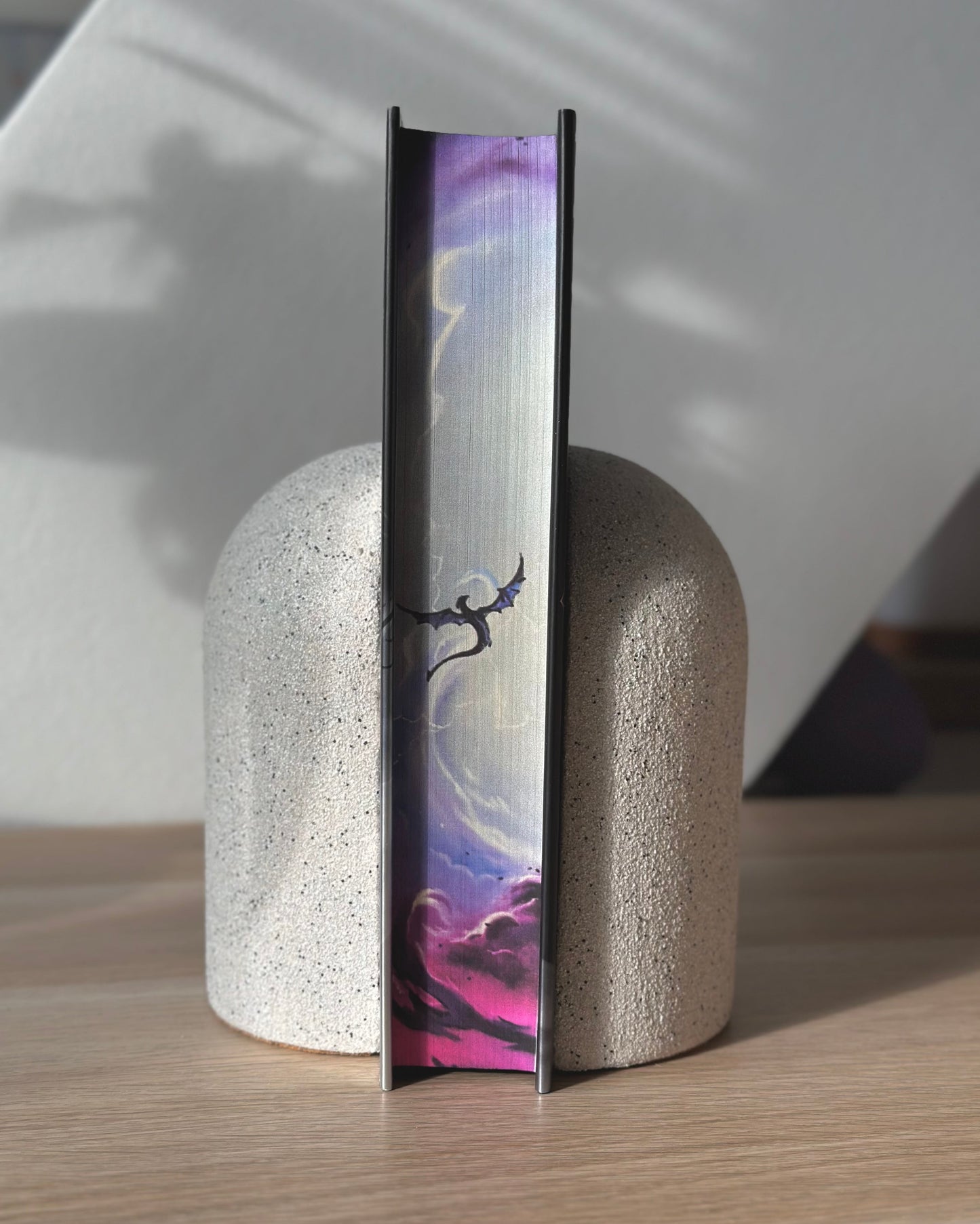 Hanna's Bookpaintings Onyx Storm Collaboration Hardback (UK edition)