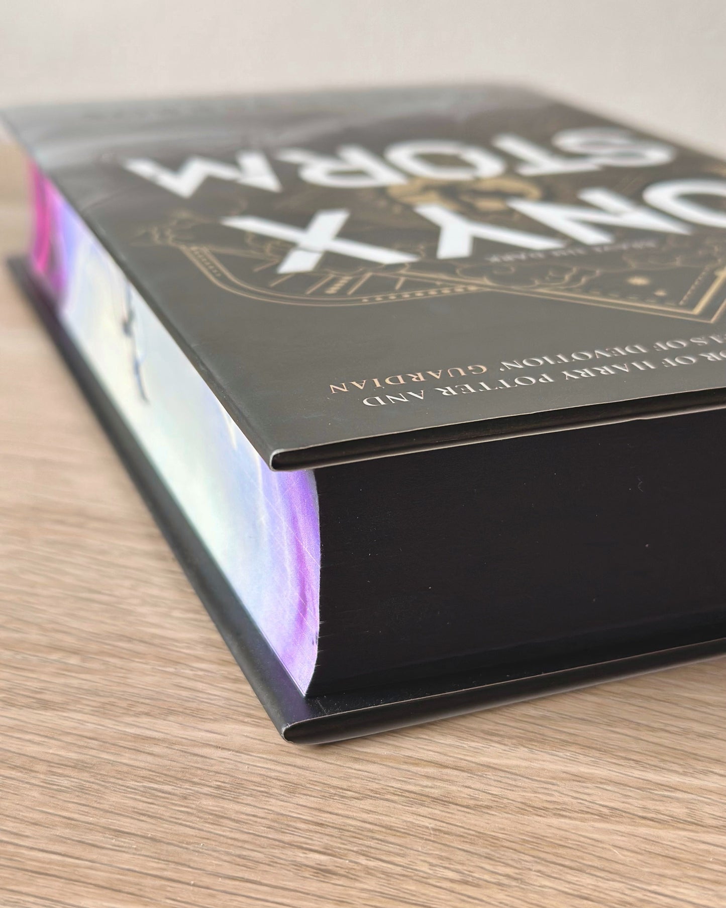 Hanna's Bookpaintings Onyx Storm Collaboration Hardback (UK edition)